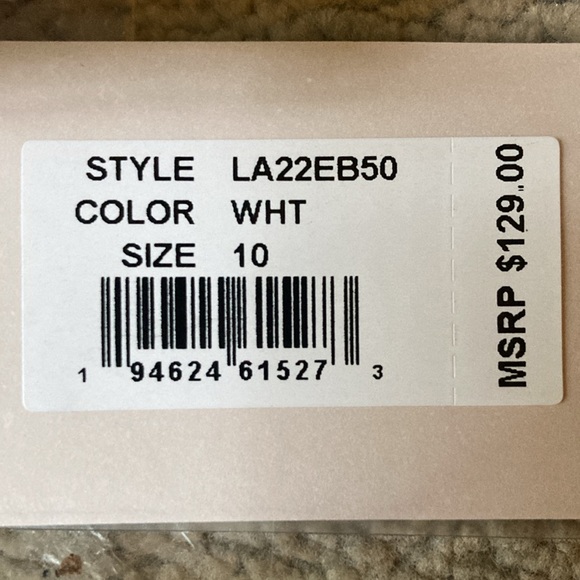 NWT, Peter Millar women’s white pants - Picture 11 of 12